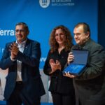 El profesor David Piñero recibe el Premio Internacional al Optometrista del Año 2025